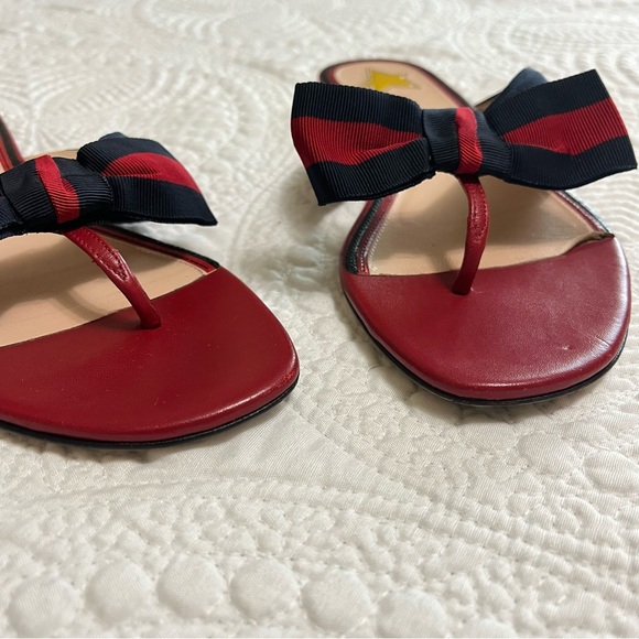 GUCCI Web Star Sandal Flip Flop Patriotic Gold Star Red Blue Bow Flat Size 37 - Picture 4 of 8